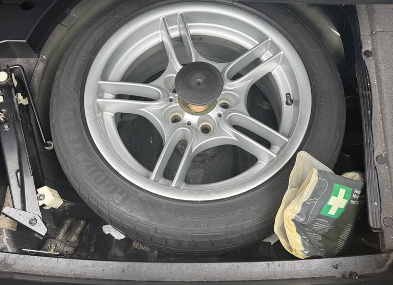 BMW, 523i SE….Low Owners,Low Mileage,Just serviced,Absolute Bargain