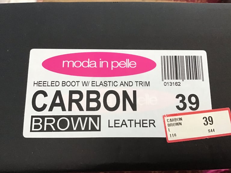 Moda in Pella Ladies leather ankle boots
