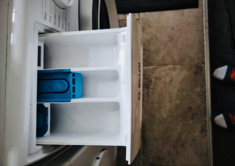 BOSCH washing machine 9kg. ‘Delivery available 