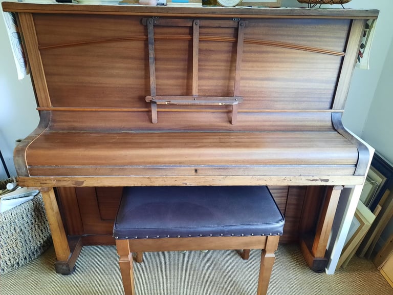 Upright piano free