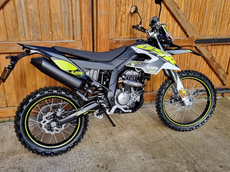 Can deliver um dsr aprilia sx 125 only 4 miles on the bike