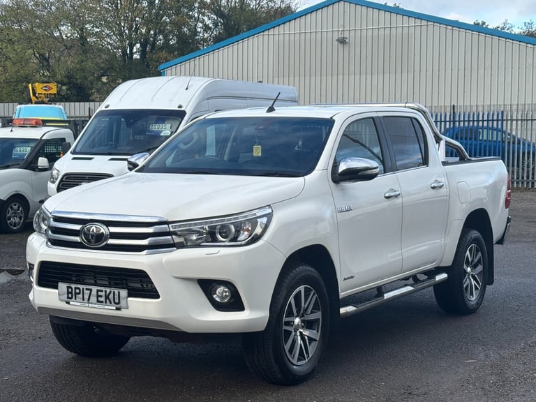 2017 Toyota Hilux Invincible D/Cab Pick Up 2.4 D-4D Automatic  PICK UP Diesel Automatic