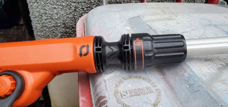 Black and Decker grass strimmer 