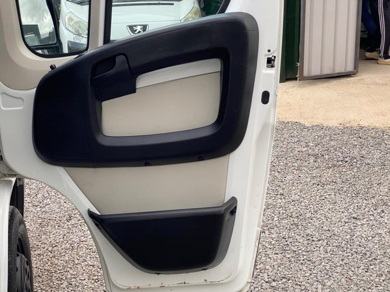 2017 Peugeot Boxer 2.0 BlueHDi 335 Professional L3 H2 Euro 6 5dr PANEL VAN Diesel Manual