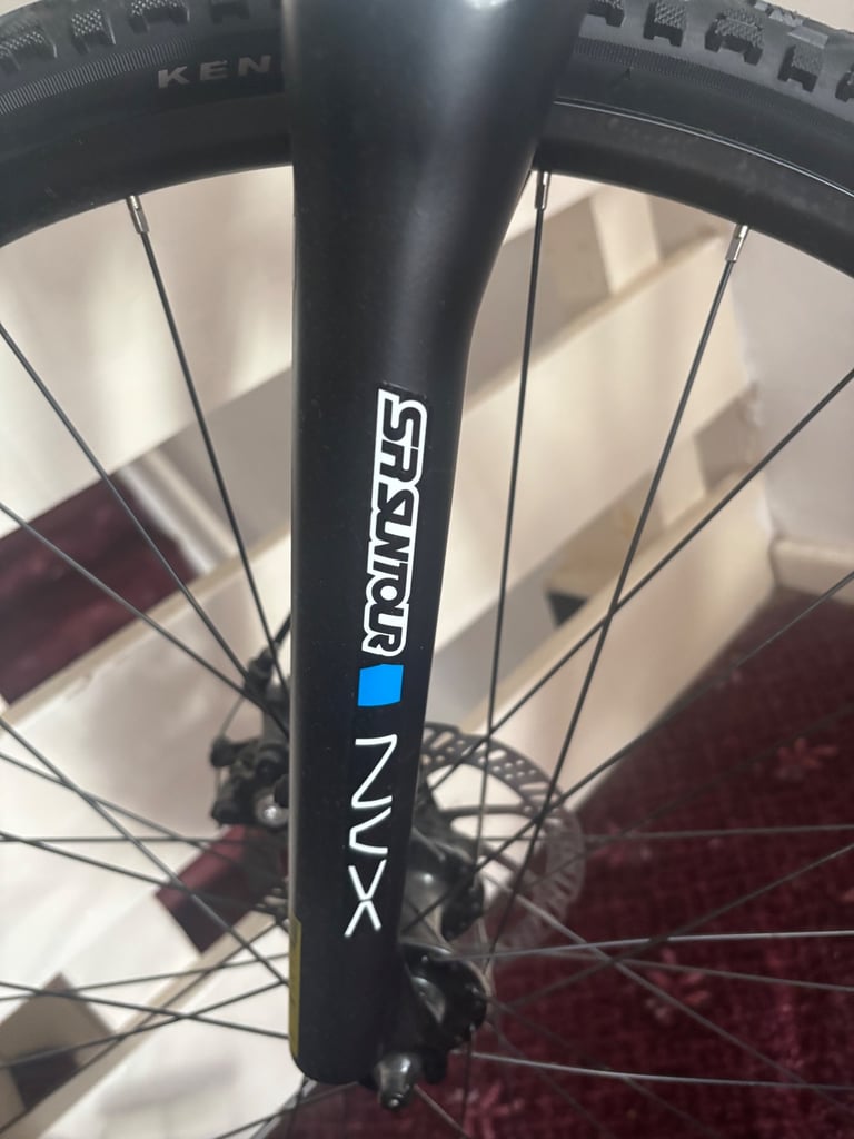 Women’s hybrid bike