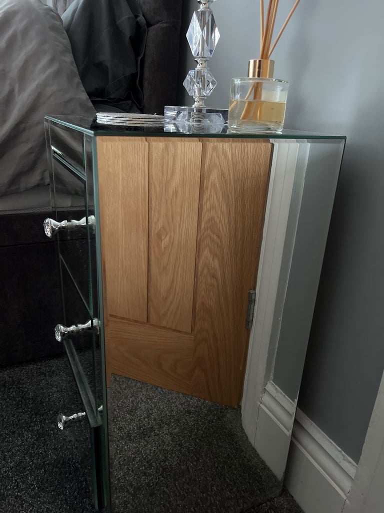 Mirrored bedside cabinet