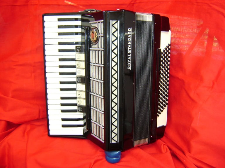 image for GERMAN 96 BASS ACCORDION TO CLEAR