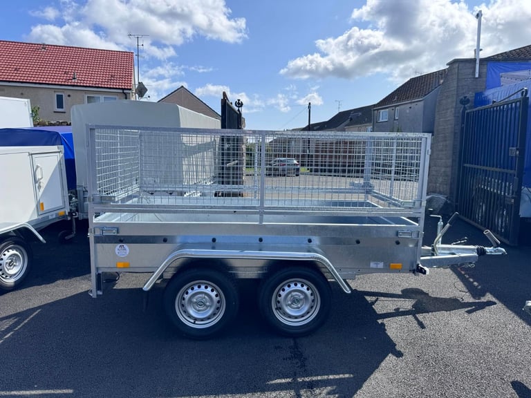 New 8,2ft x 4,3ft twin axle trailer with 60cm mesh 1300kg braked