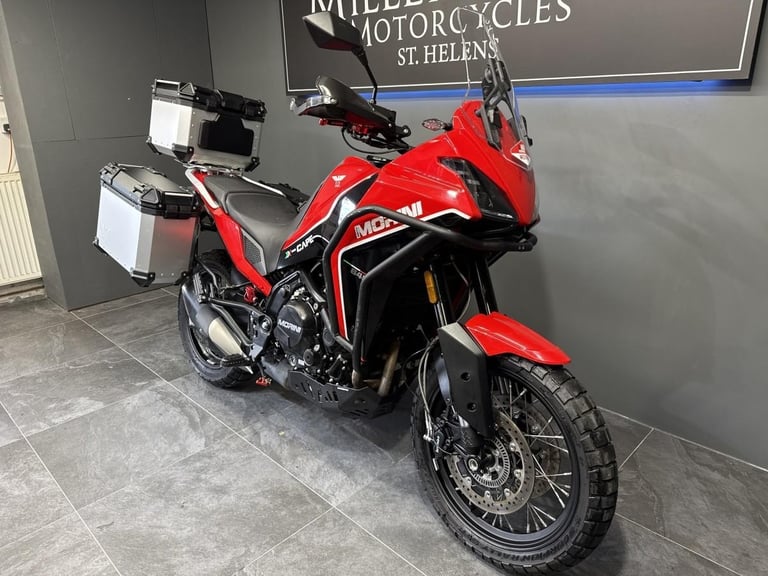 MOTO MORINI X-CAPE 650 ADVENTURE BIKE