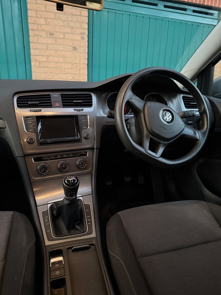 Volkswagen, GOLF, Hatchback, 2014, Manual, 1197 (cc), 5 doors