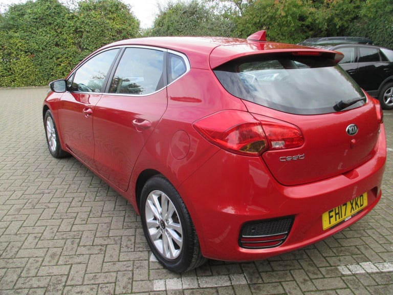 2017 Kia Ceed 1.6 CRDi 2 DCT Euro 6 (s/s) 5dr HATCHBACK Diesel Automatic