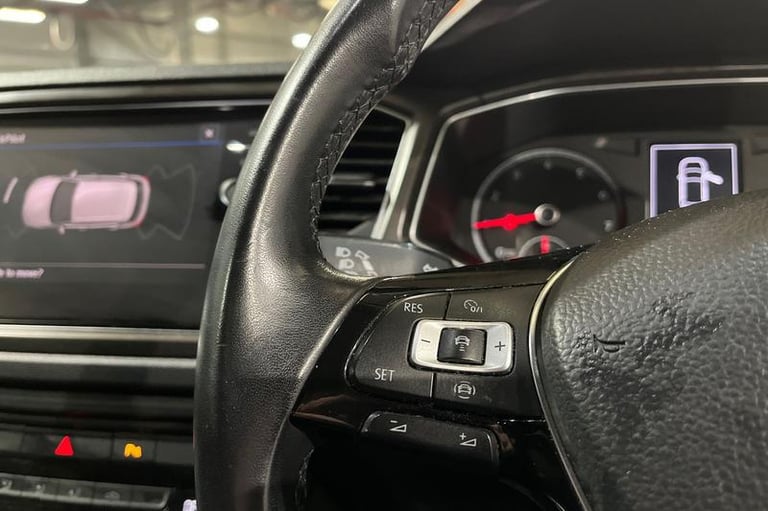 2019 Volkswagen T-Roc 1.0 TSI Design 5dr- Parking Sensors Manual Hatchback Petrol Manual