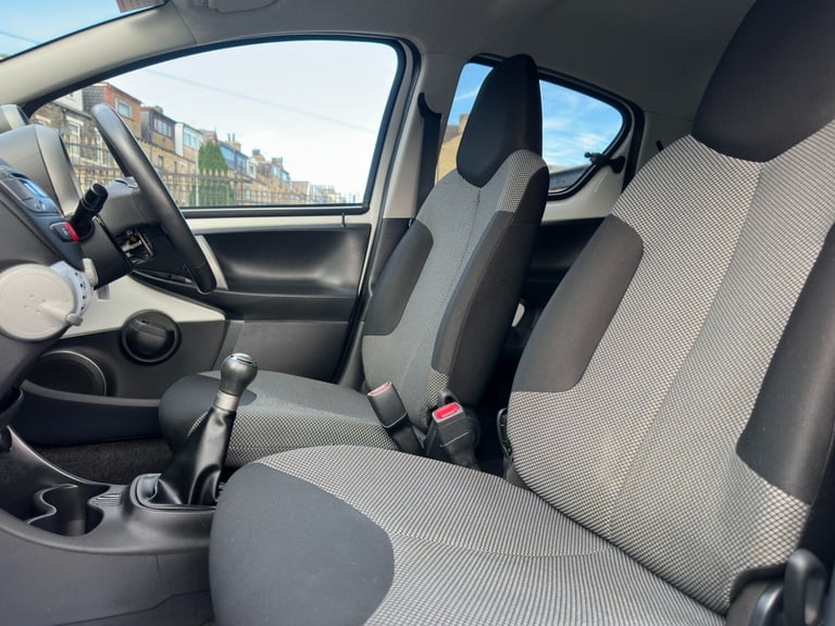 2013 Toyota AYGO 1.0 VVT-i Mode 5dr HATCHBACK Petrol Manual