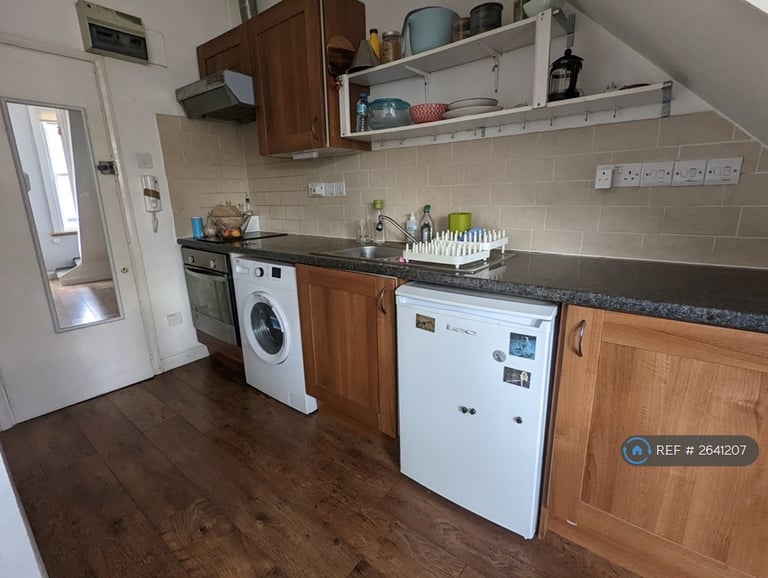 1 bedroom flat in Haringey, London, N4 (1 bed) (#2641207)