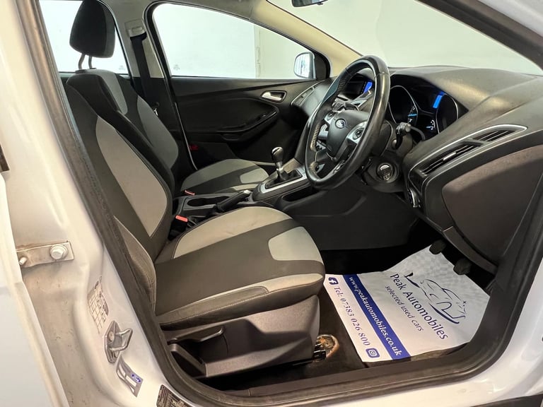 2012 Ford Focus 1.0T EcoBoost Zetec Euro 5 (s/s) 5dr ESTATE Petrol Manual