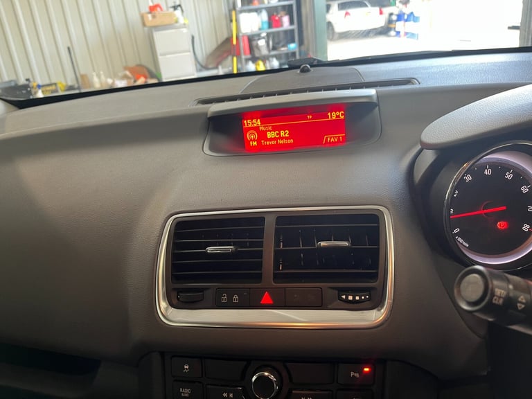 2014 Vauxhall Meriva 1.4i 16V Tech Line 5dr MPV Petrol Manual