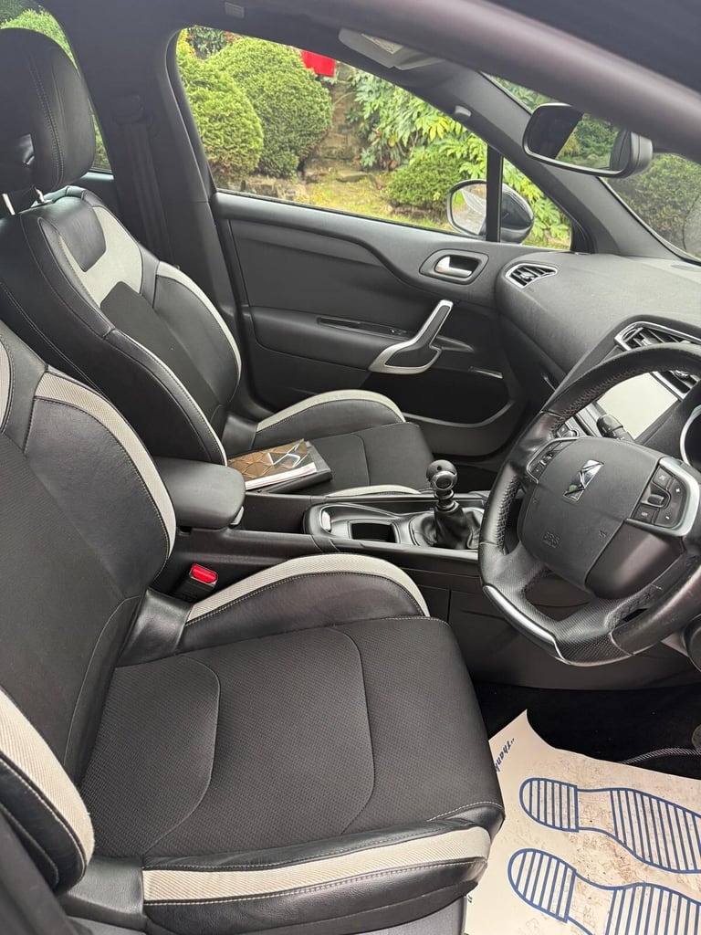 2015 Citroen DS4 1.6 e-HDi 115 DStyle Nav 5dr HATCHBACK Diesel Manual