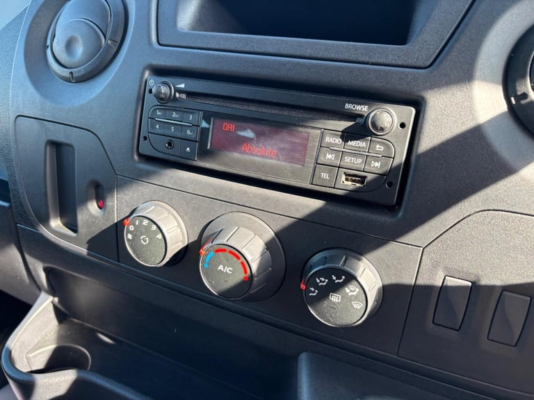 RENAULT MASTER WAV WHEELCHAIR ACCESSIBLE VEHICLE 2.3 FWD SL28 dCi 110 Business