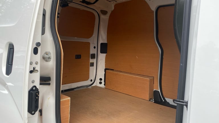 2021 Nissan NV200 40kWh Tekna Panel Van 5dr Electric Auto SWB (Quick Charge) (109 ps) Panel Van E...