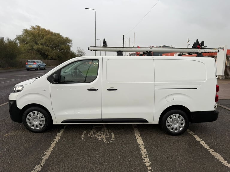 2021 Vauxhall Vivaro 2900 dynamic Lwb l2 air con 68k new timing belt finance available  PANEL VAN...