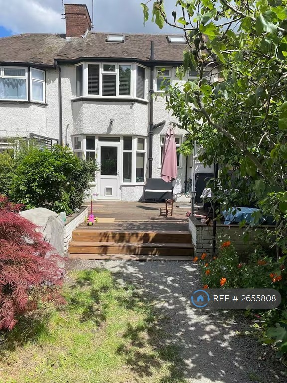 1 bedroom in Sarsfield Road, Greenford, UB6 (#2655808)