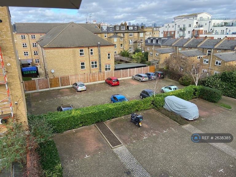 2 bedroom flat in Woods Road, Peckham, SE15 (2 bed) (#2638385)