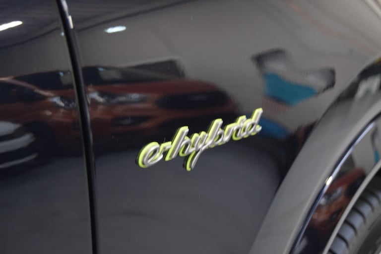 PORSCHE CAYENNE 3.0 V6 E-Hybrid 17.9kWh Platinum Edition 2022