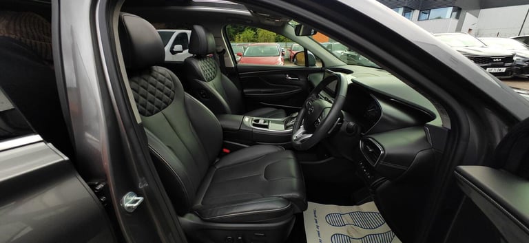 2023 Hyundai Santa Fe 1.6 T-GDi 13.8kWh Ultimate Auto 4WD Euro 6 (s/s) 5dr ESTATE Petrol/Electric...