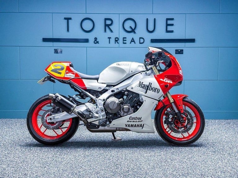 2024 24 YAMAHA XSR900 GP SPORT HERITAGE 900 WAYNE RAINEY REP - LOW MILES