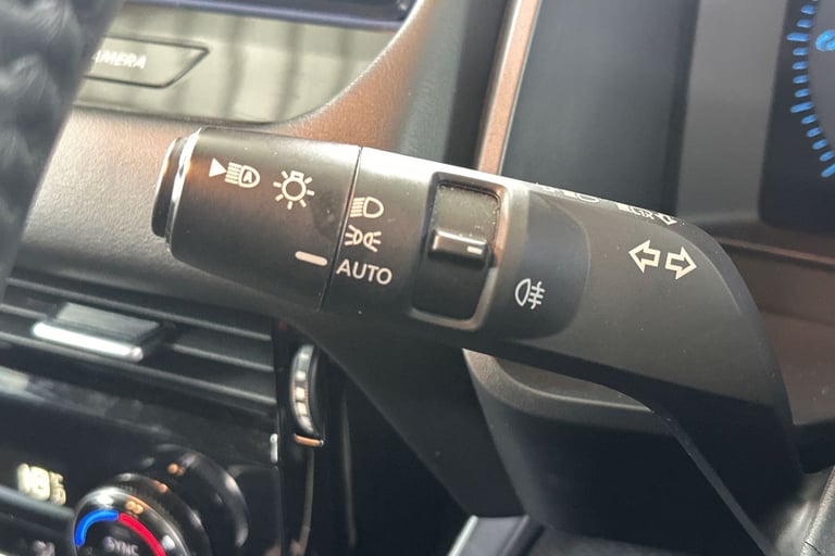 2023 Nissan Qashqai 102994 Hatchback Hybrid Automatic