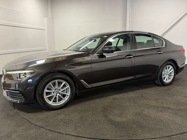 2017 BMW 5 Series 2.0 520d xDrive SE Auto 4WD 4dr Saloon Diesel Automatic
