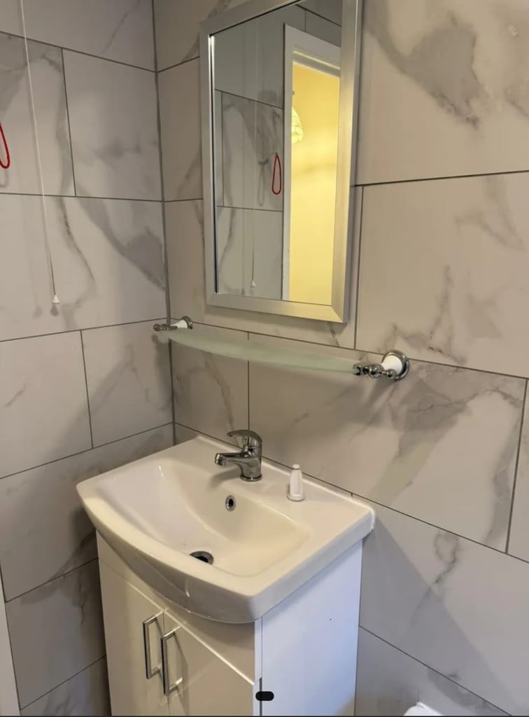 1 En-suite double bedroom. 