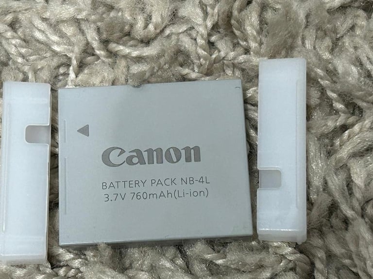 Canon Battery Pack N8-4L and CB-2LVE G charger