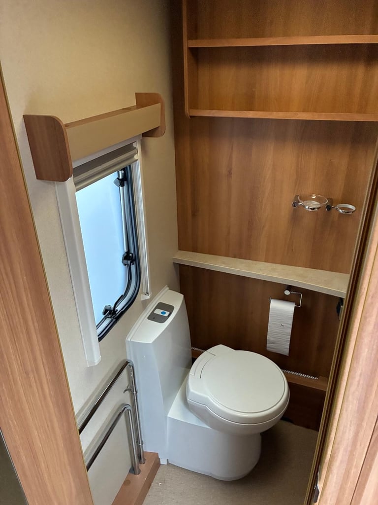 2012 Swift Conquer 570