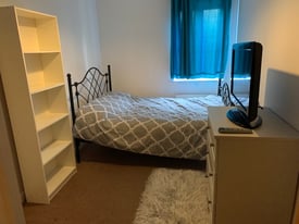 DOUBLE ROOM FOR RENT
