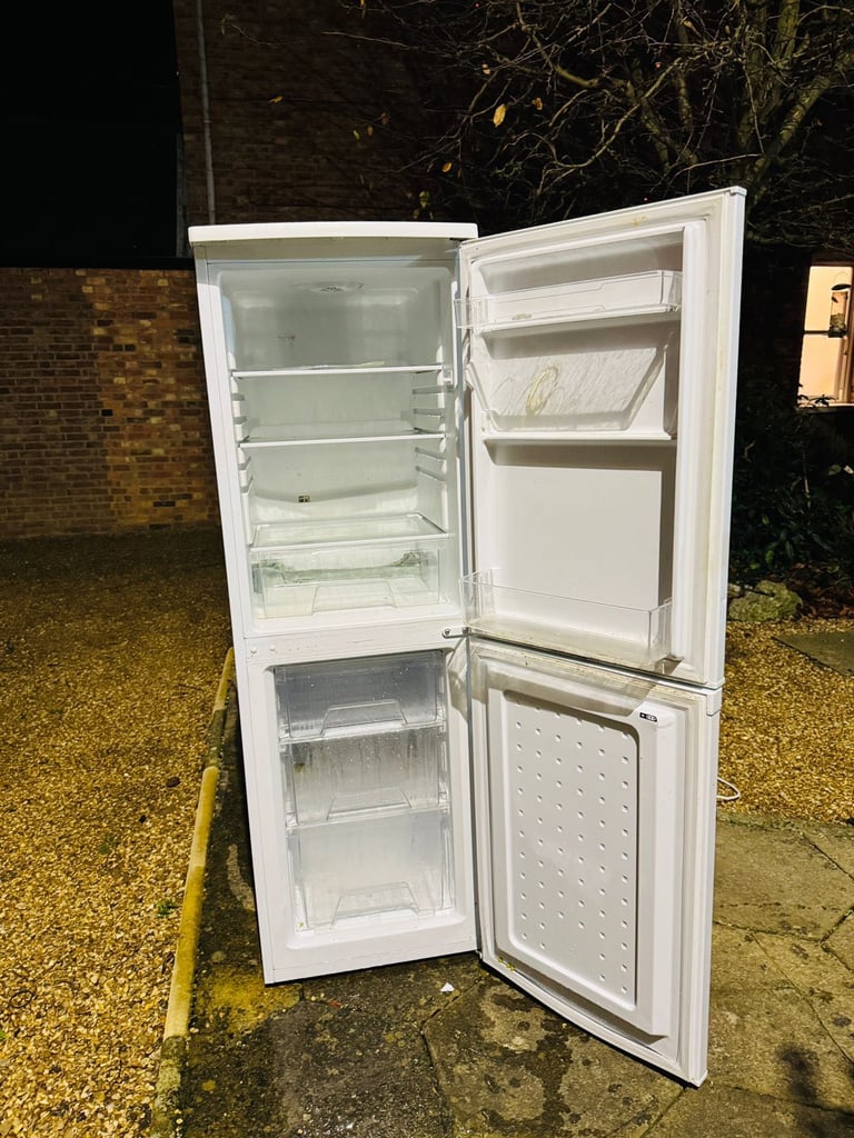 Fridge freezer 
