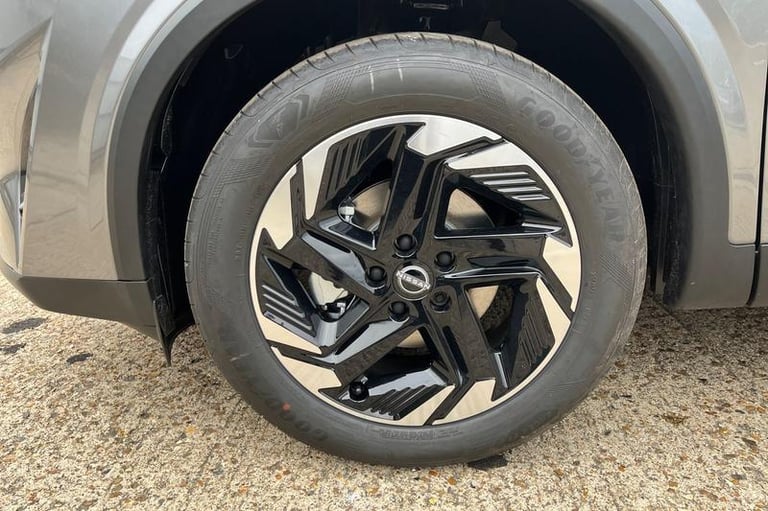 2025 Nissan Qashqai 1.3 DiG-T MH N-Connecta 5dr HATCHBACK PETROL Manual
