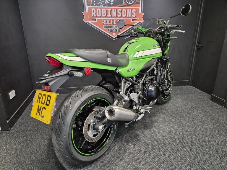 Kawasaki Z900 RS cafe 2514 miles nice extras