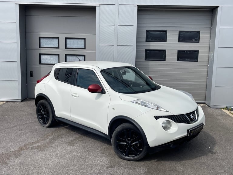 2013 Nissan Juke 1.6 Acenta 5dr [Premium Pack] HATCHBACK Petrol Manual
