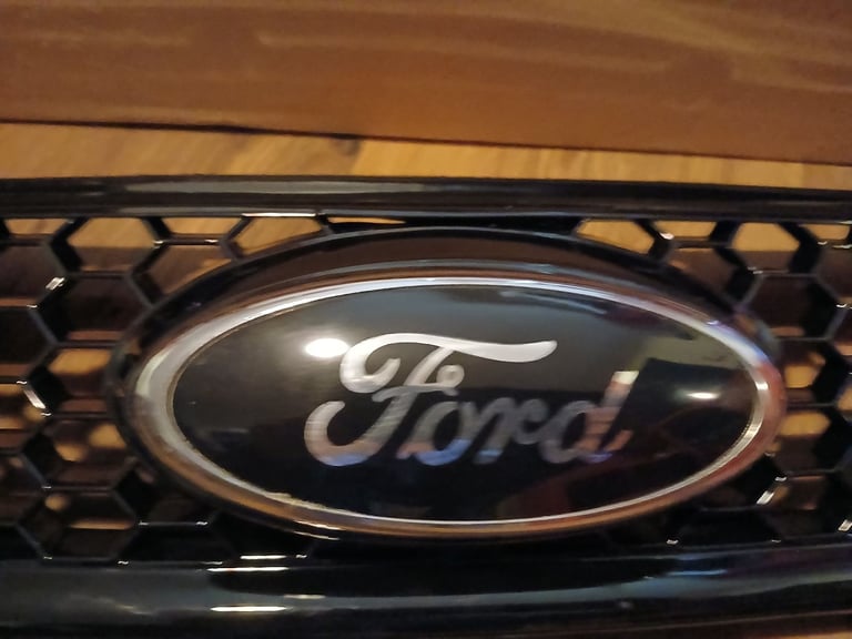 Ford Focus Mk2 Front Honeycomb Grille 