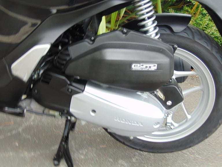 Honda ANC 125 F SH125 Automatic Scooter 2016 very low miles little used from new