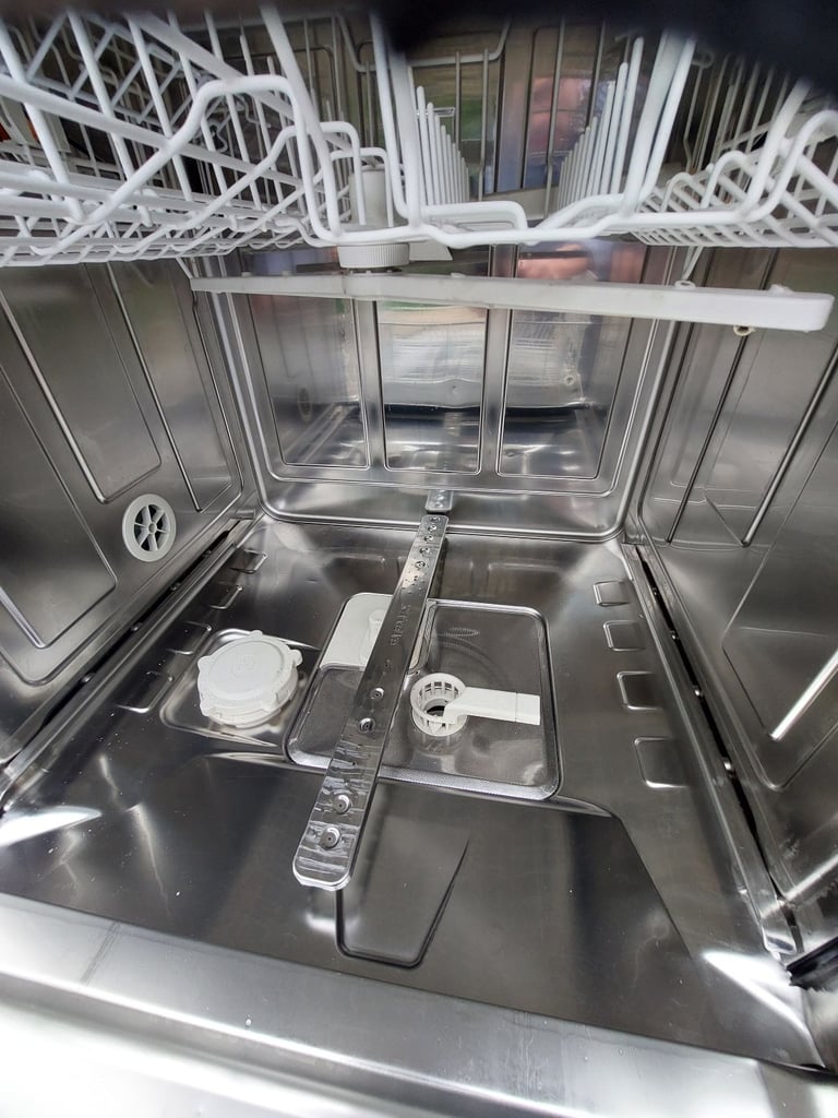 Miele dishwasher G4203 sc white full size