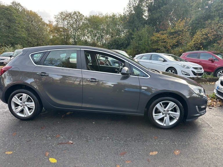 Vauxhall Astra 1.4 SRI! Low Mileage! With Full Service History!