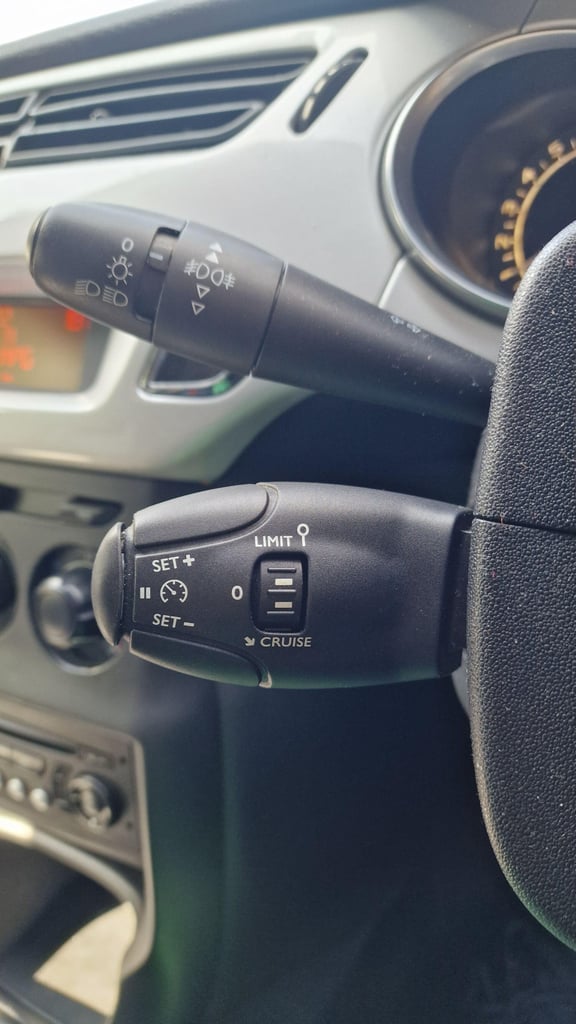 2014 Citroen DS3 1.2 VTi DSign Plus Euro 5 3dr HATCHBACK Petrol Manual