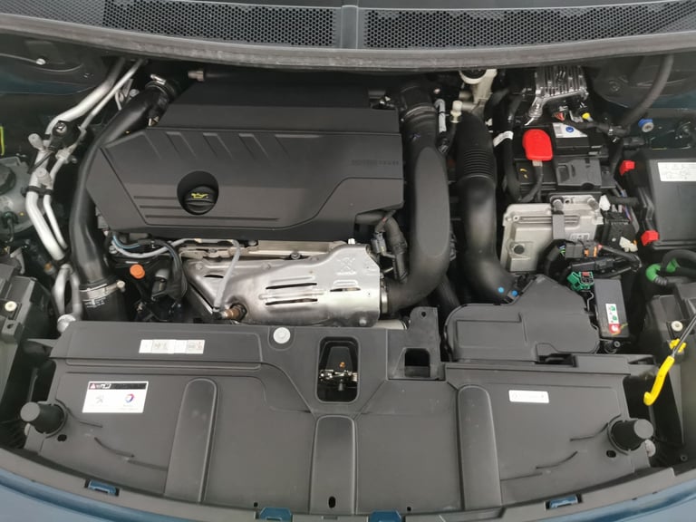 2022 Peugeot 3008 1.6 13.2kWh Allure SUV 5dr Petrol Plug-in Hybrid e-EAT Euro 6 (s/s) (225 ps Suv...