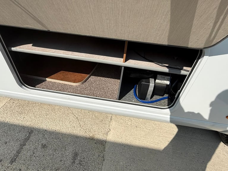 2015 Frankia 640 - 3 ltr - 49,000 Miles - 4 Berth / 2 Belts 