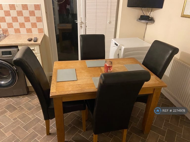 3 bedroom house in Y Cilffordd, Caerphilly, CF83 (3 bed) (#2274978)