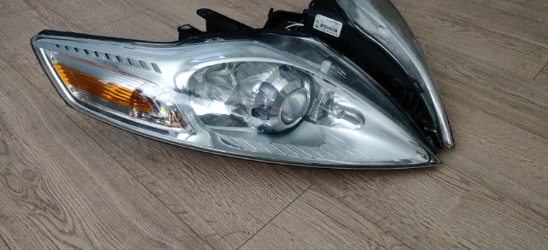 Ford Mondeo MK4.5 XENON headlights 