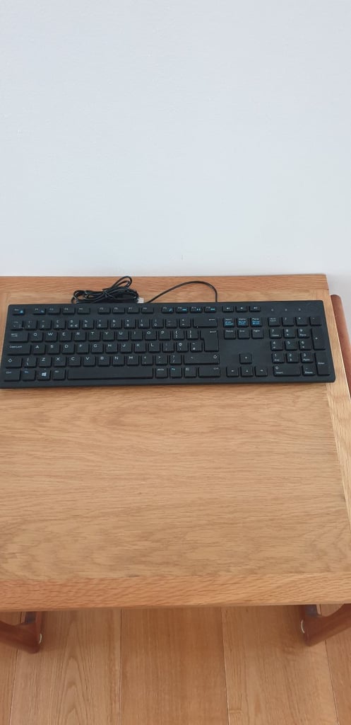 image for Dell KB 216T Wired USB Internet QWERTY Layout Keyboard Low Noise