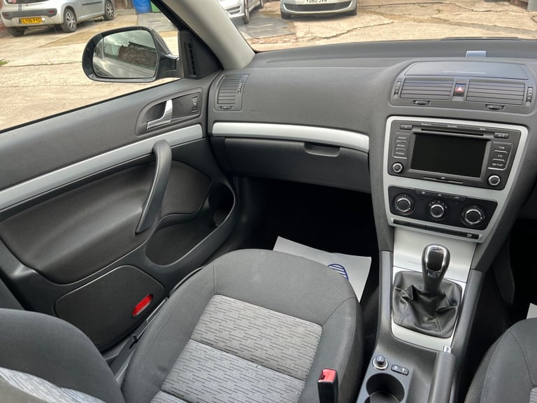 2011 Skoda Octavia 1.6 SE 5dr ESTATE Petrol Manual